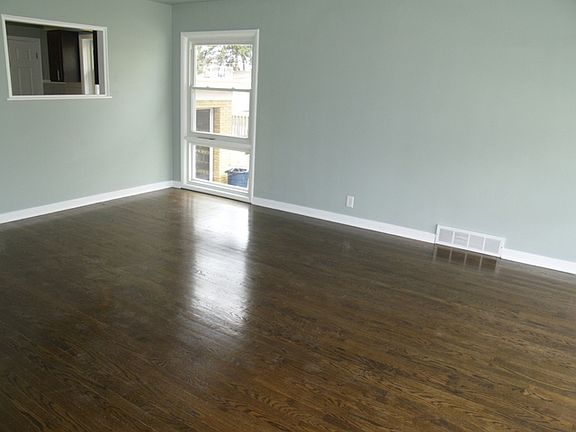 3rd image of 8742 S Utica Ave
