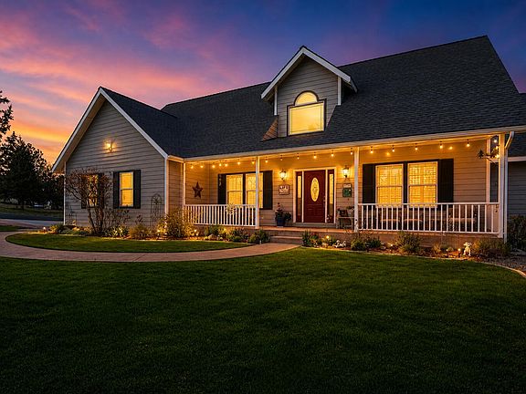 3rd image of 505 SE Rancho Ln