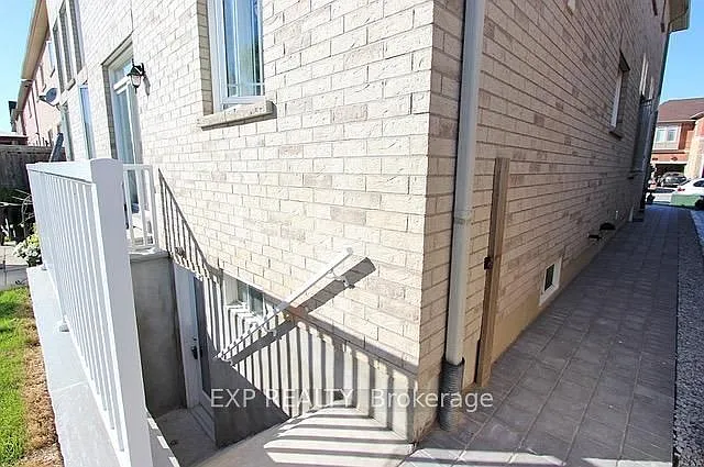 24 Clarion Rd N #BSMNT — Photo 3