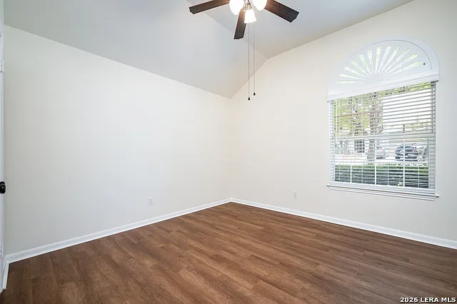 963 River Rock — Photo 26