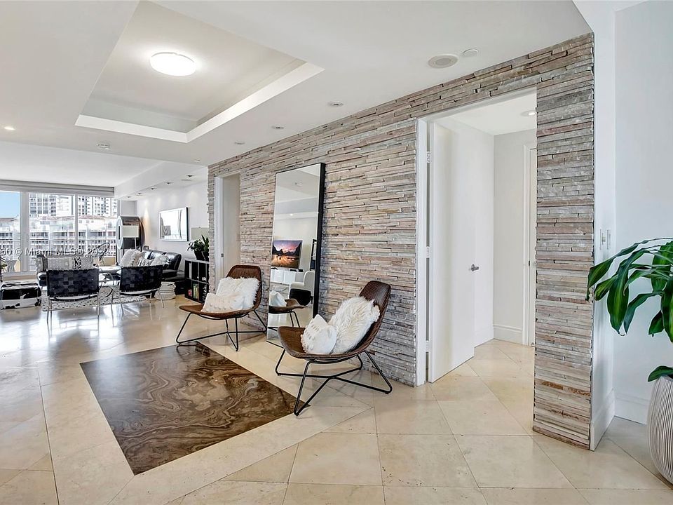 1st image of 781 Crandon Blvd APT 1601