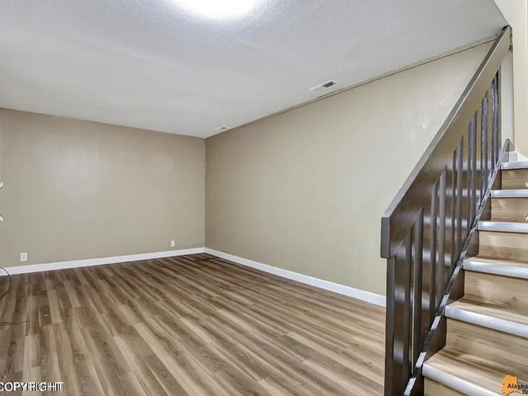 2905 Turnagain St — Photo 34