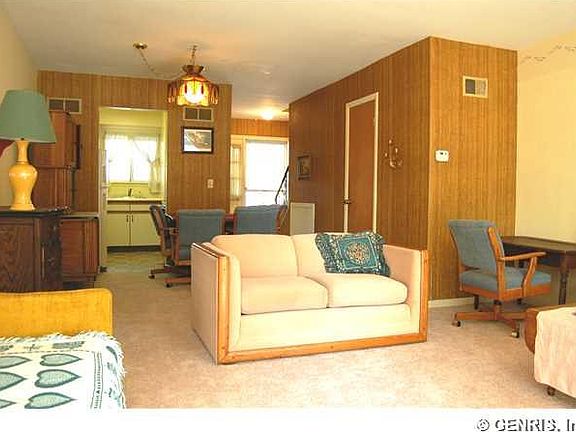 3rd image of 122 Holiday Hbr