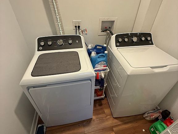5th image of 234 Meyran Ave APT 2