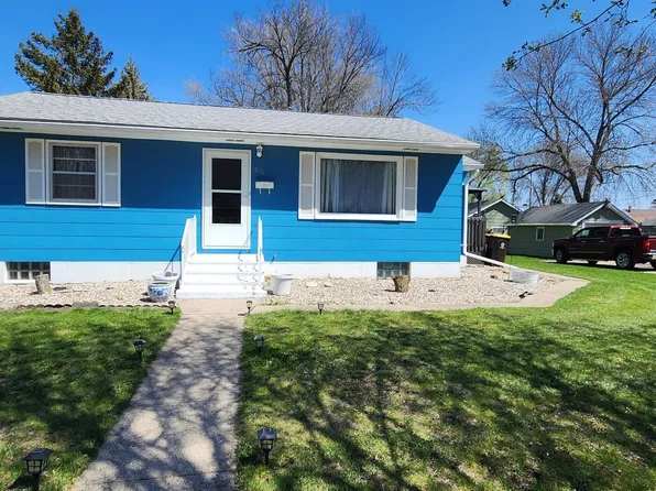 1010 N Elm St, Fairmont, MN 56031