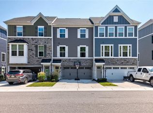 961 Gabion Way, Chesapeake, VA 23323