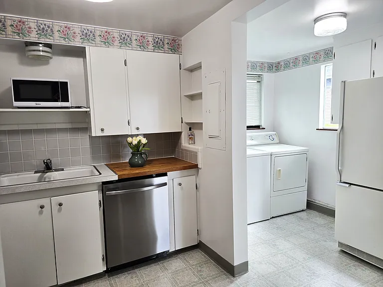 7009 Rainier Dr — Photo 22