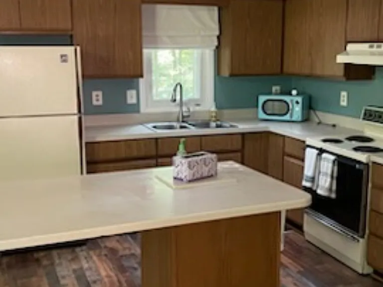 441 Douglas Rd — Photo 13