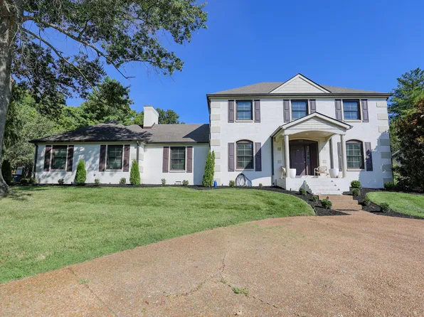 195 Idlewild Dr, Paducah, KY 42001