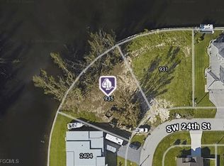 935 SW 24th St, Cape Coral, FL 33991