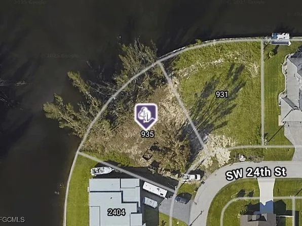 935 SW 24th St, Cape Coral, FL 33991