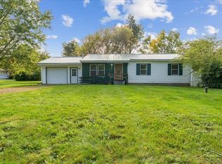 186 Bee Gee Ct, Lapeer, MI 48446