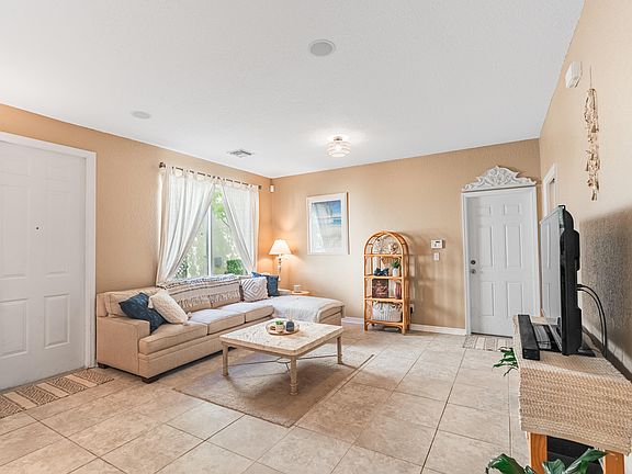 5th image of 2147 SE Bell Isle Drive