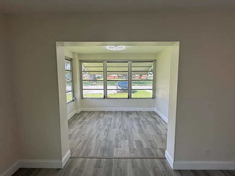 255 South Blvd #D — Photo 3