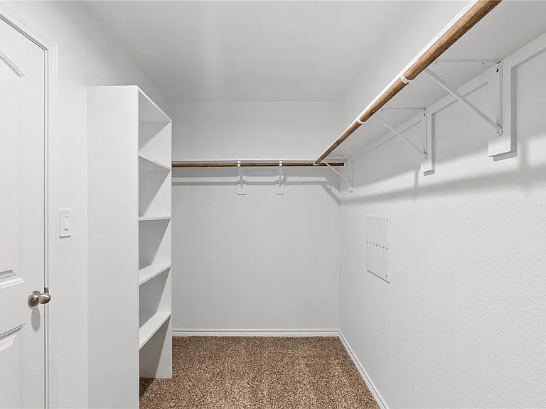 7621 Cowboy Trail Ln — Photo 3