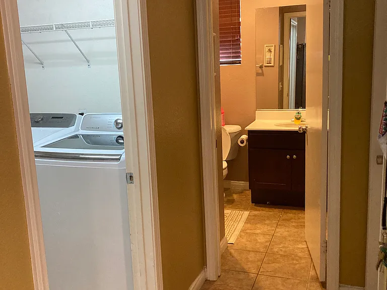 1668 Julia Way — Photo 31