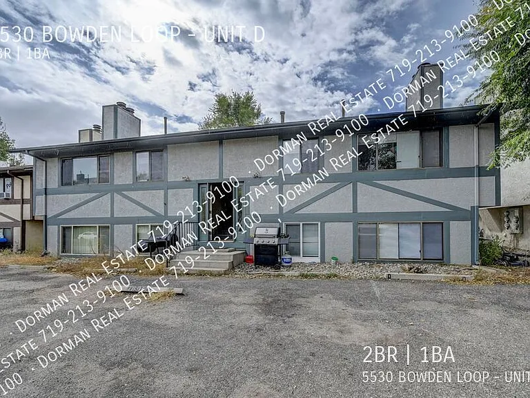 5530 Bowden Loop #D — Photo 2