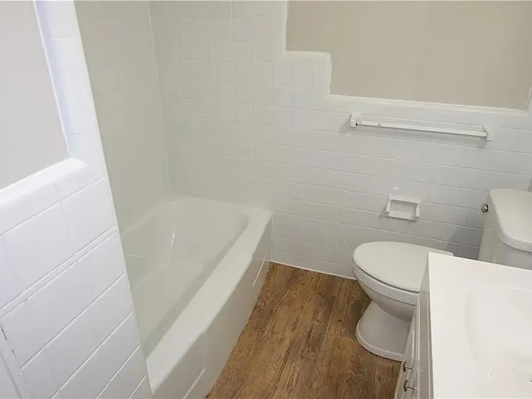 2201 De Kruif Ct — Photo 18