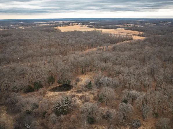 000 Hofrichter Drive, Mack's Creek, MO 65786