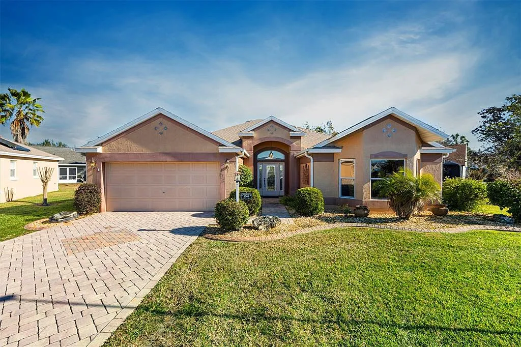 3 bed, 2.0 bath, 2048 sqft, $3,500 — Photo 1