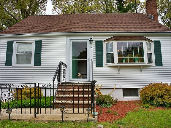 2nd image of 35 Hillsdale Rd