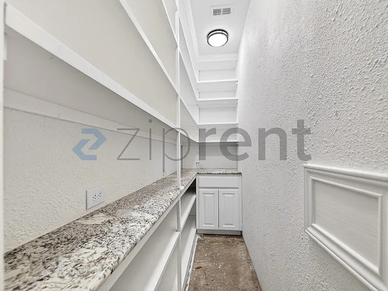 7011 Cottonwood Cir — Photo 14