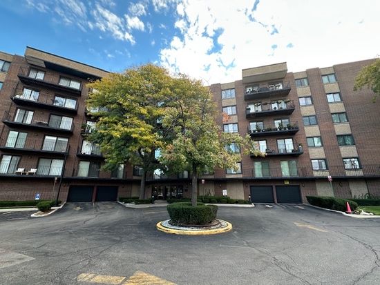 7601 Lincoln Ave APT 511, Skokie, IL 60077