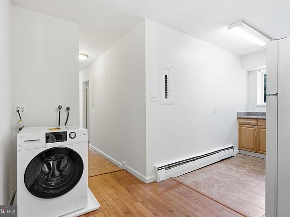 5th image of 7738 Maple Ave #6