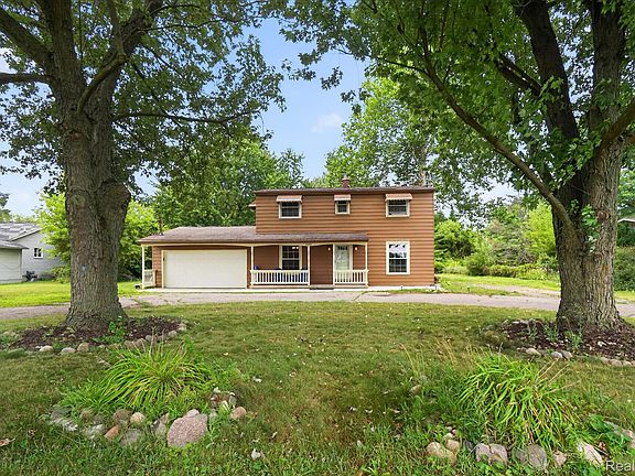 3rd image of 10356 Linden Rd