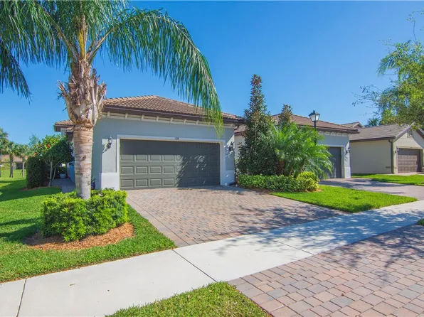 5114 Unity Sq, Vero Beach, FL 32967