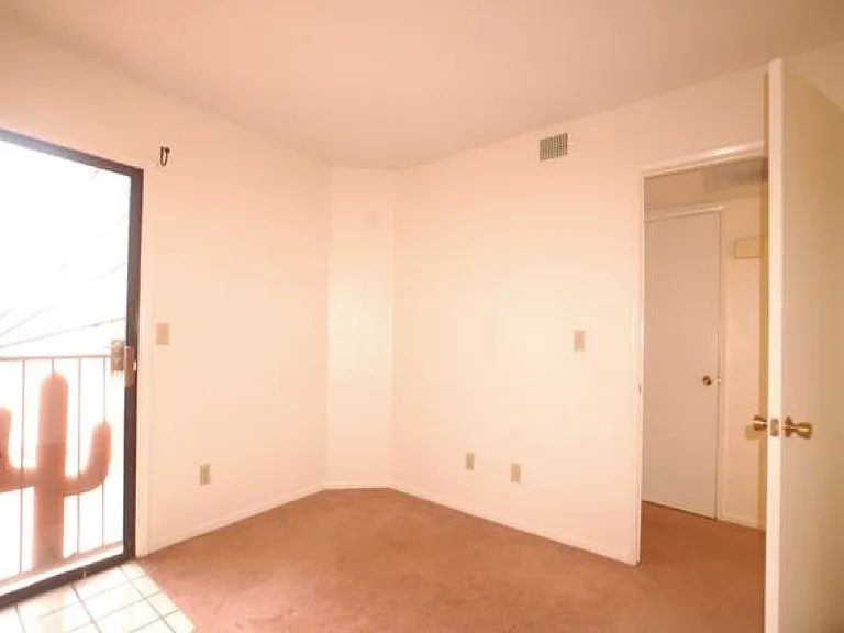 3988 N Roger Ln — Photo 9