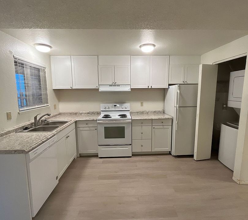 1st image of 3510 Northwest Ave #2