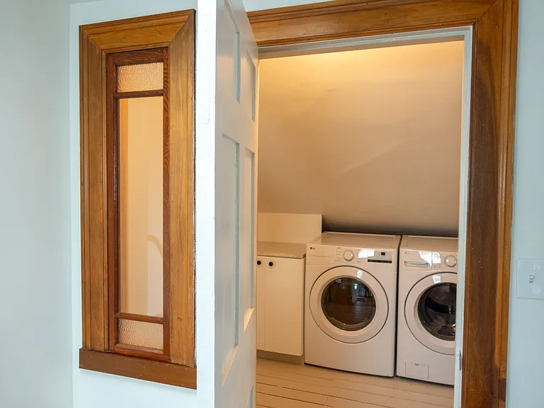 In-unit laundry