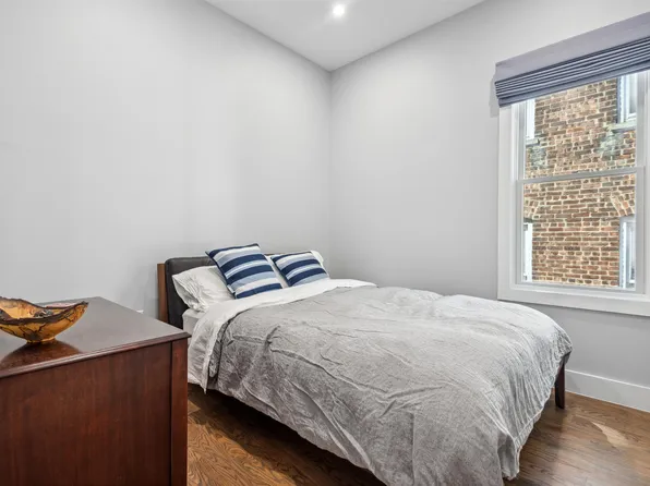 218 Hancock Avenue image 21 of 36