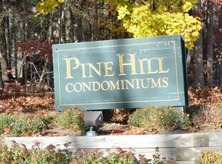 19 Wiggins Farm Dr #19C, Simsbury, CT 06070