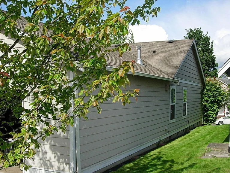 6179 Lincoln Dr — Photo 2