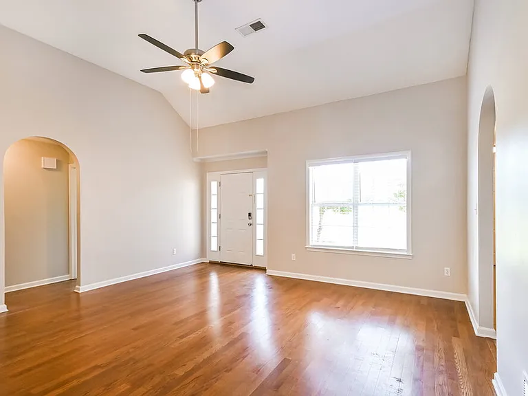 70 Desoto Ave — Photo 3