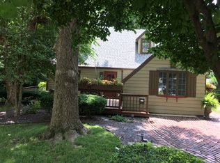 1512 W Ash St, Leland Grove, IL 62704