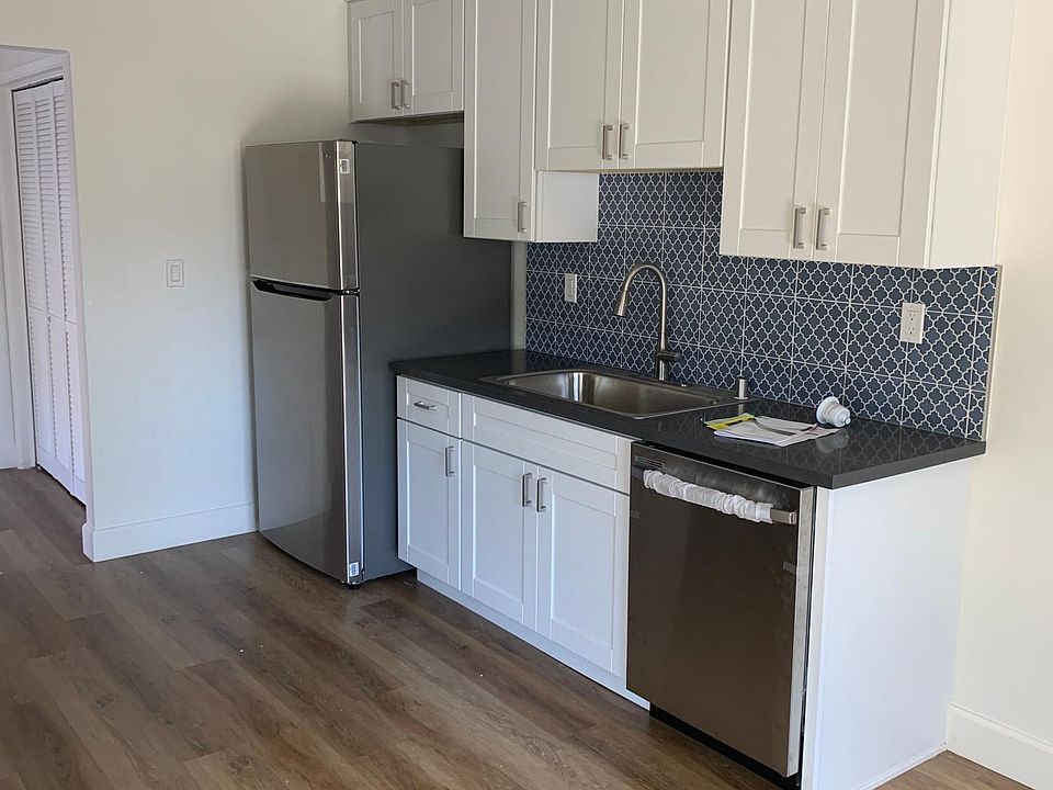 1st image of 698 Chemeketa Dr