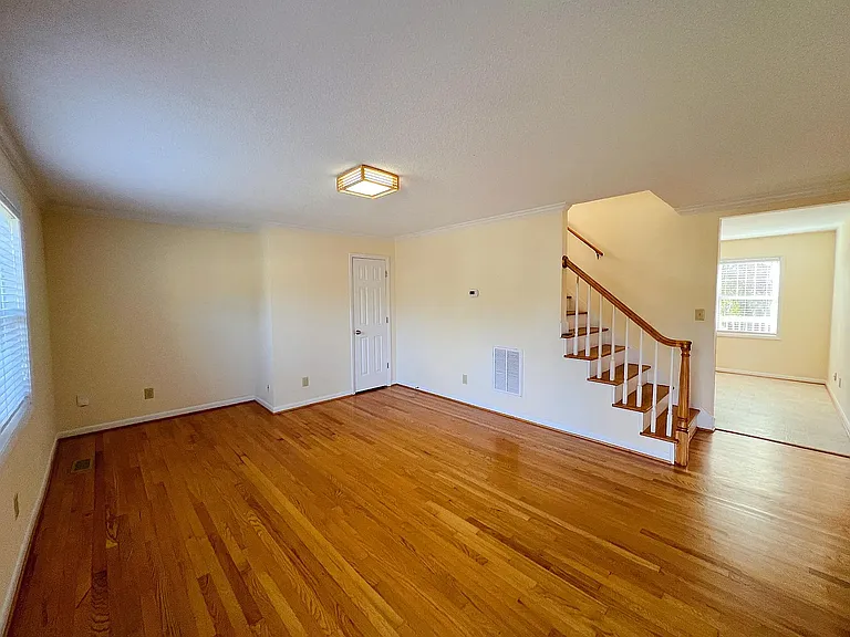 900 Athens Dr #D — Photo 10