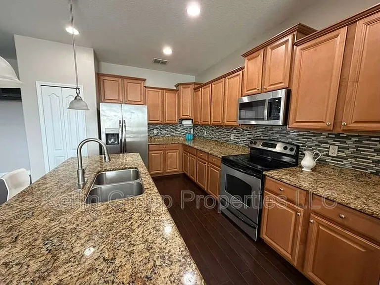 3852 Hampton Hills Dr — Photo 7
