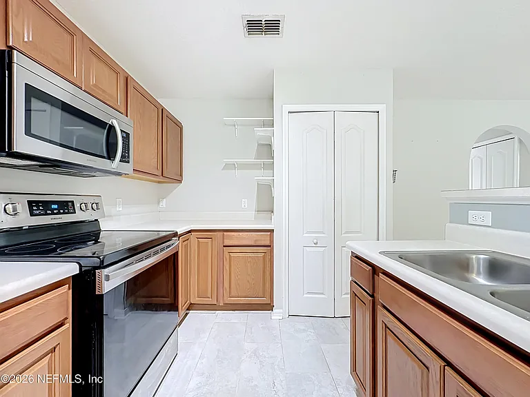 8224 Halls Hammock Ct — Photo 12