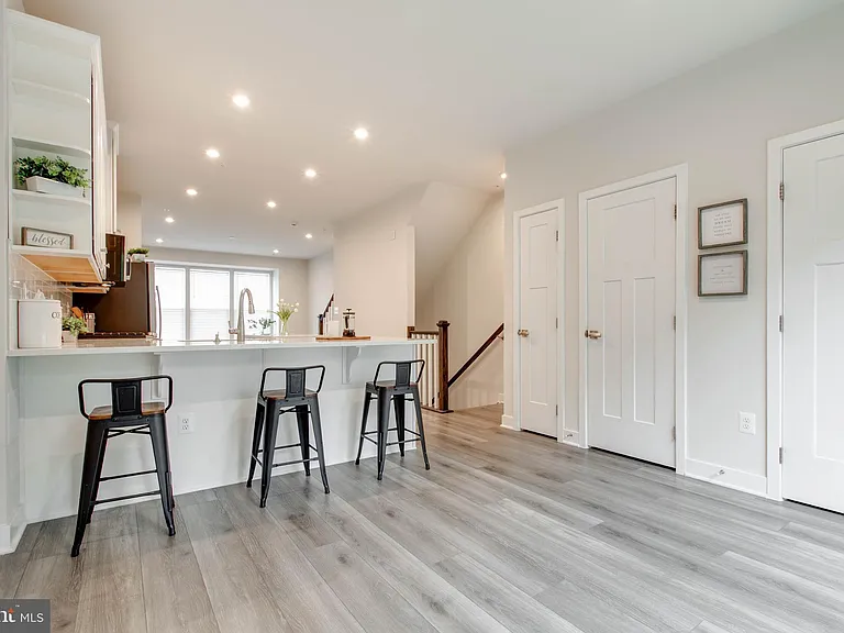 7523 Bharat Way — Photo 12