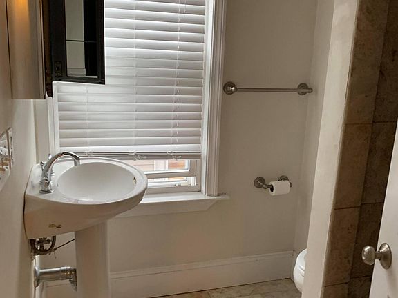 5th image of 25 Aspinwall Ave #4A