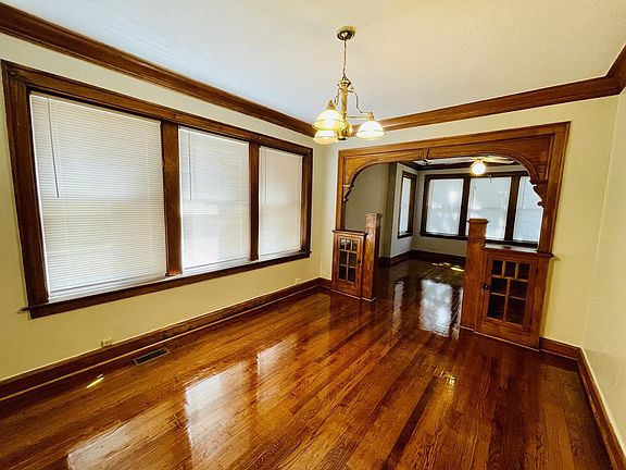2nd image of 4925 S Keeler Ave #1