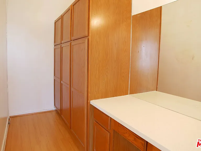 611 S Cloverdale Ave #305 — Photo 15