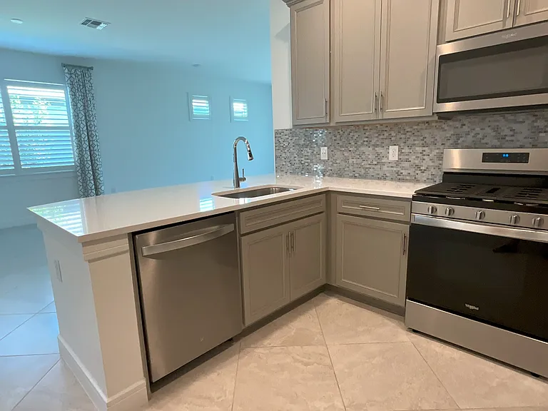 10504 Spring Tide Way — Photo 2