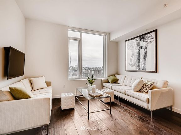 3rd image of 1321 Seneca Street #1102