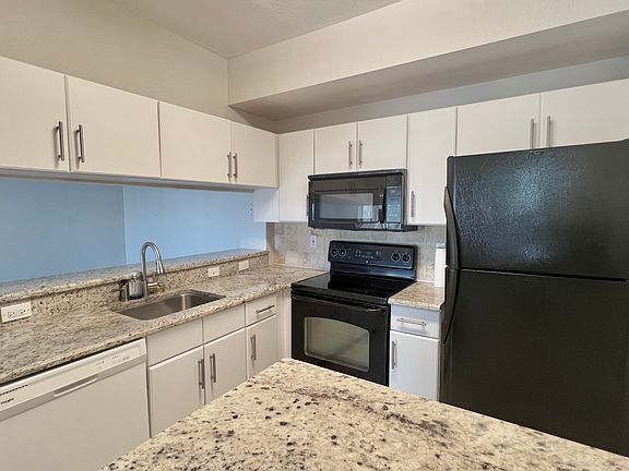 3rd image of 6361 Aragon Way #300