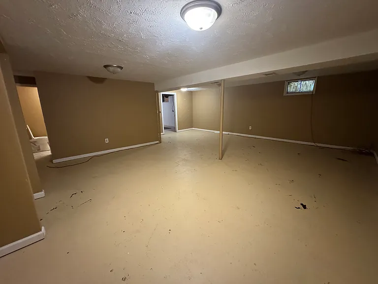 3515 Maplewood Blvd — Photo 15